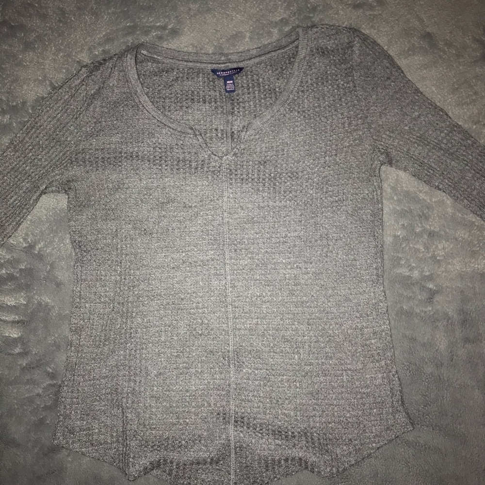 Grey Aéropostale sweater